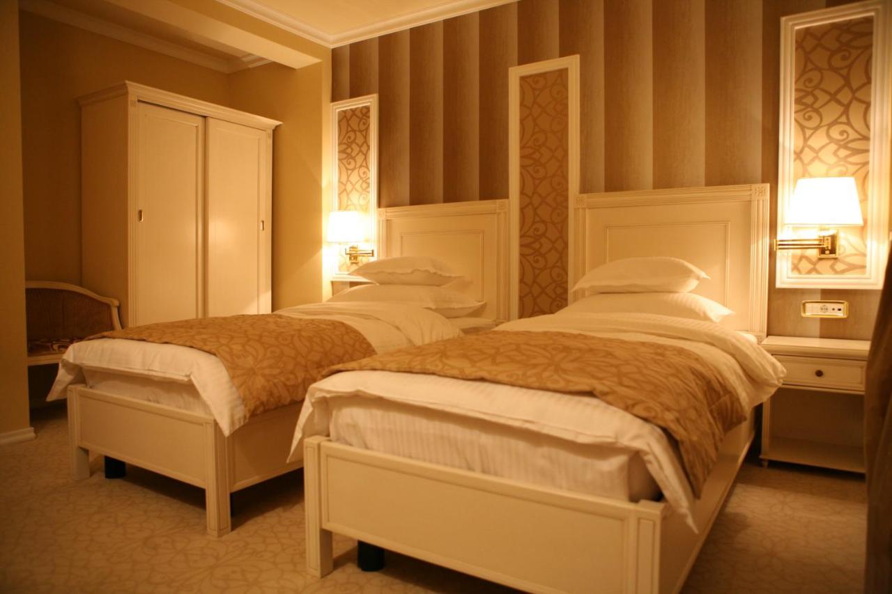 Hotel Villa Viktorija Banja Luka Exteriör bild