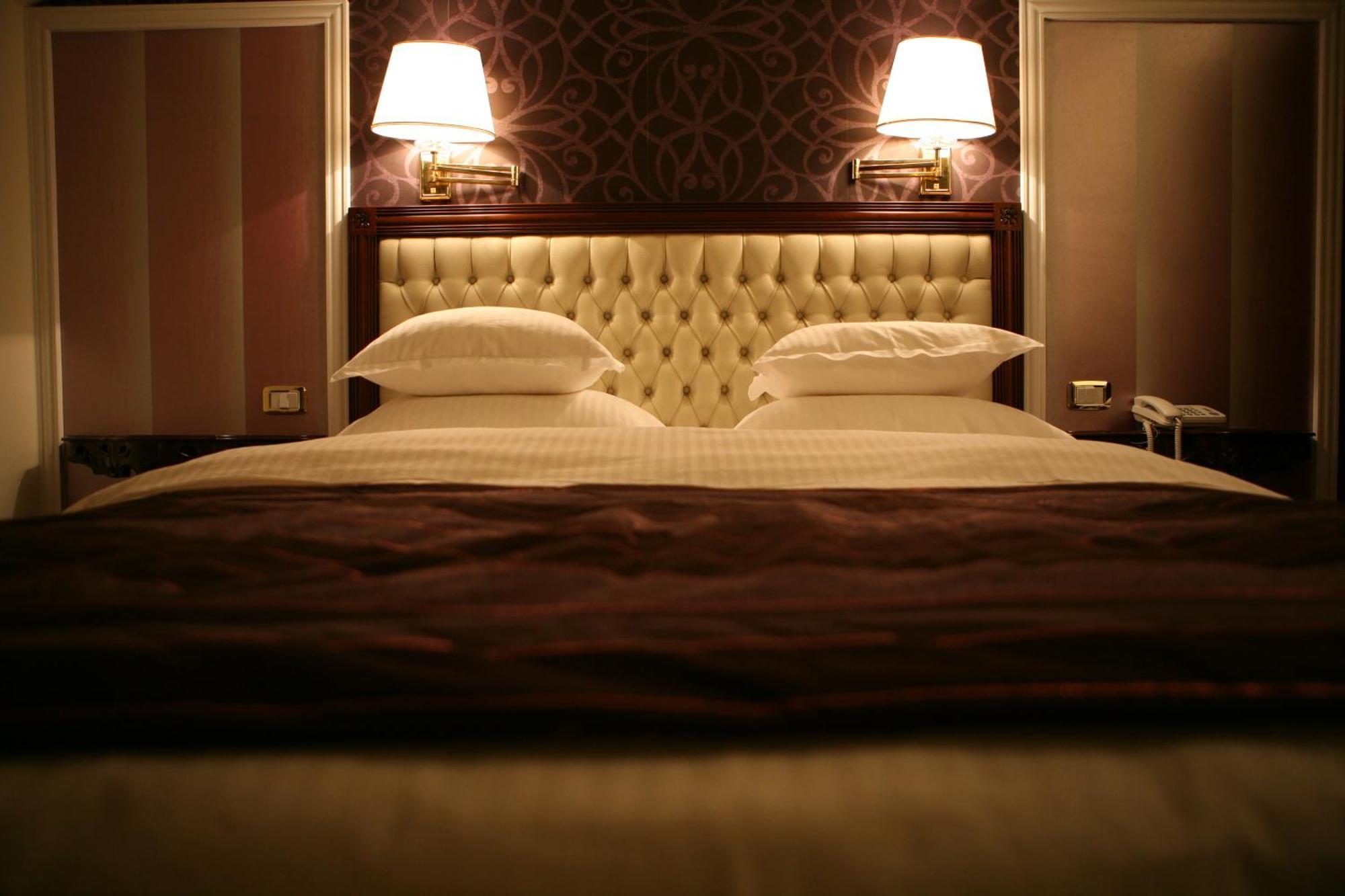 Hotel Villa Viktorija Banja Luka Exteriör bild