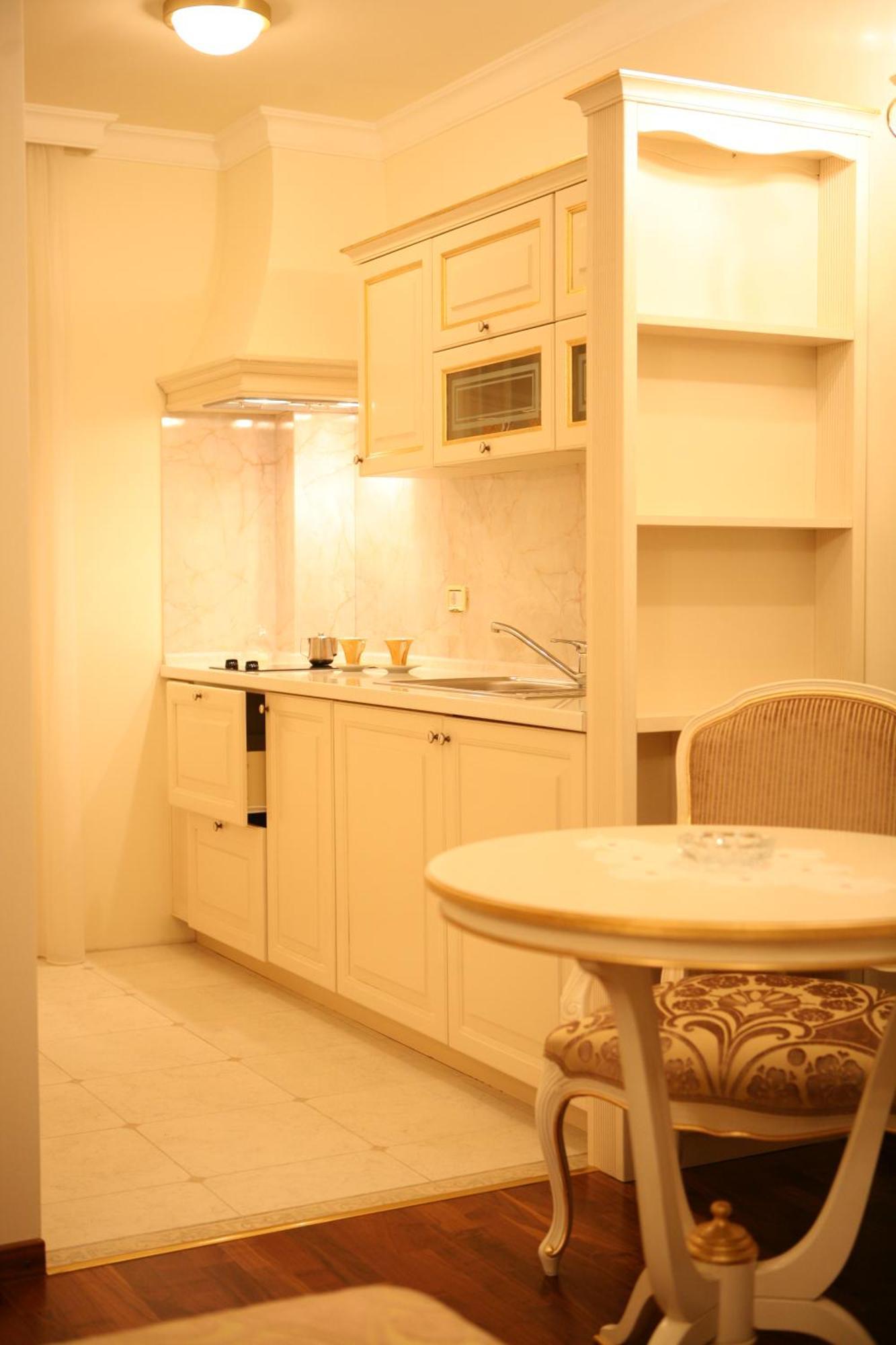 Hotel Villa Viktorija Banja Luka Exteriör bild