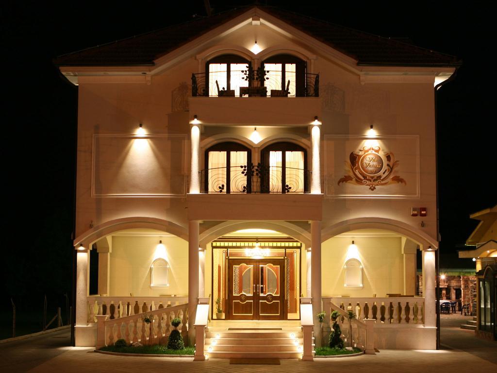 Hotel Villa Viktorija Banja Luka Exteriör bild